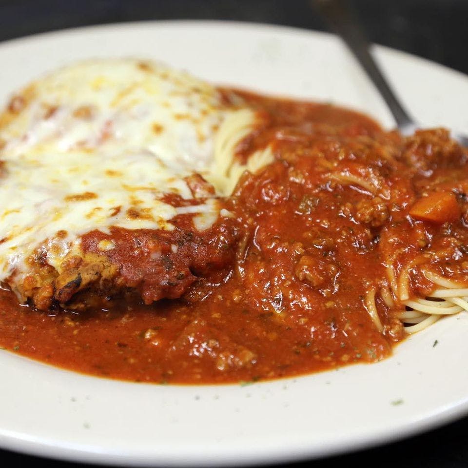 Order Chicken Parmesan Lunch - Lunch food online from Wixom Station store, Wixom on bringmethat.com