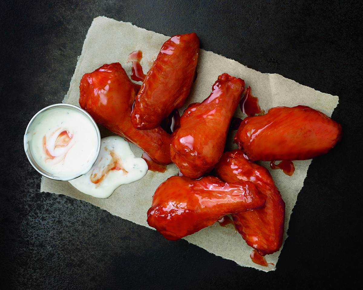 Order Traditional Wings food online from Pizza Hut store, Madison on bringmethat.com