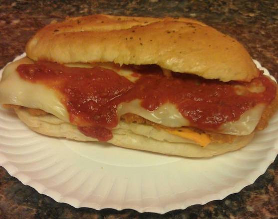 Order Spicy Garlic Chicken Parmesan Sub food online from Dynamic Duo Beverage And Deli store, Willoughby Hills on bringmethat.com