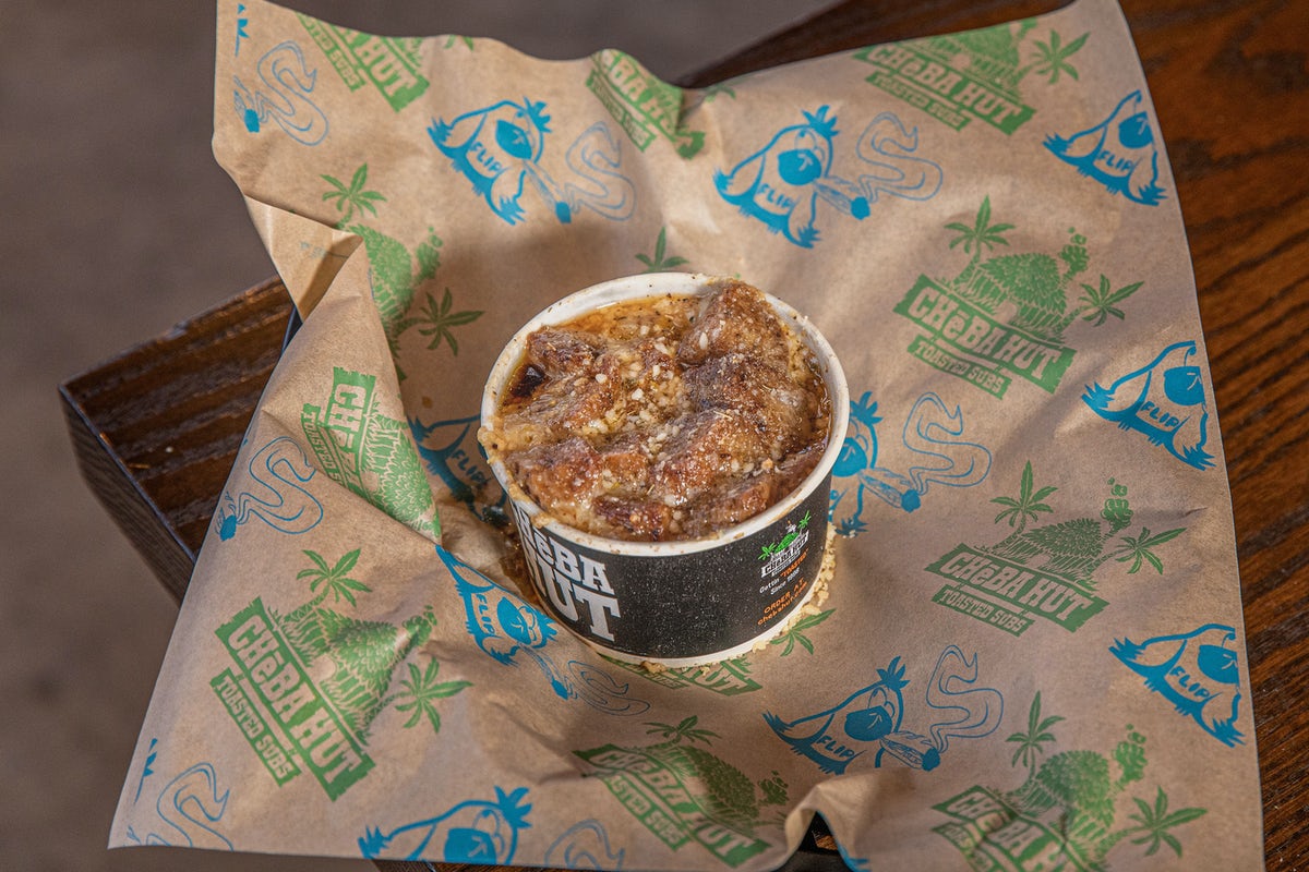 Order French Onion Soup food online from Cheba Hut store, San Diego on bringmethat.com