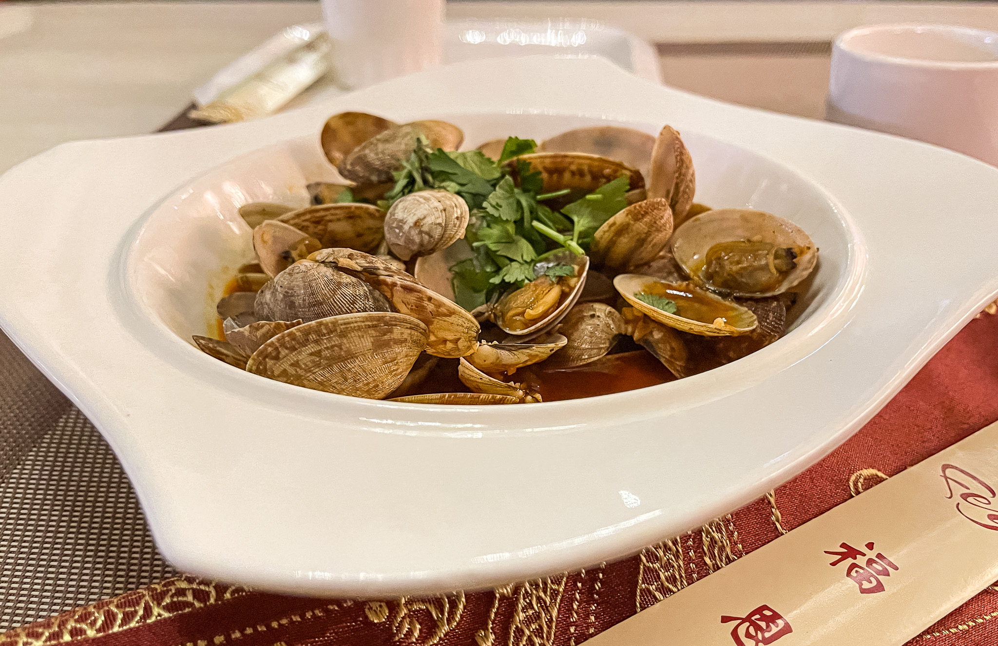 Order Sichuan Clams 香辣花蛤蜊 food online from Fey Restaurant store, Menlo Park on bringmethat.com