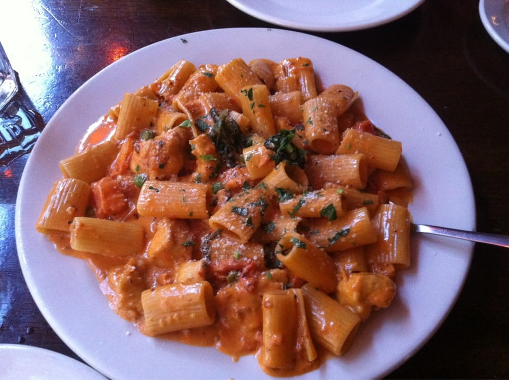 Order Penne dei Medici food online from Don giovanni ristorante catering store, New York on bringmethat.com