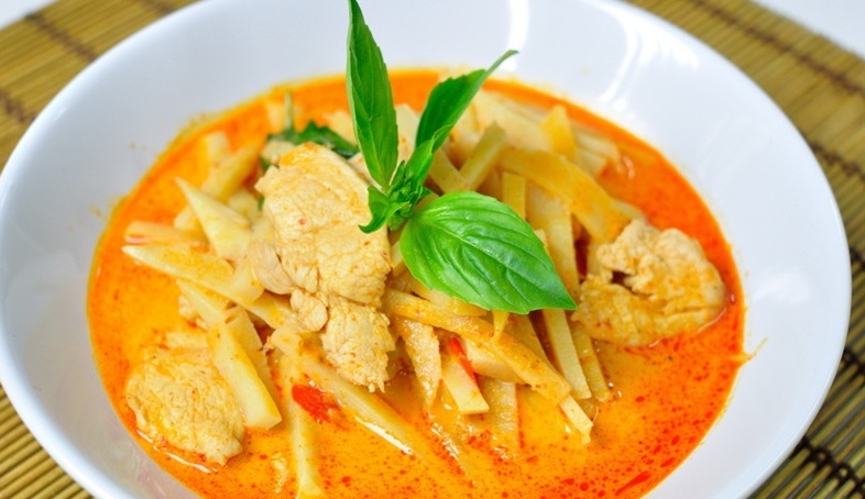 Order Red Curry with Jasmine Rice food online from Dean Noodles store, Rowland Heights on bringmethat.com