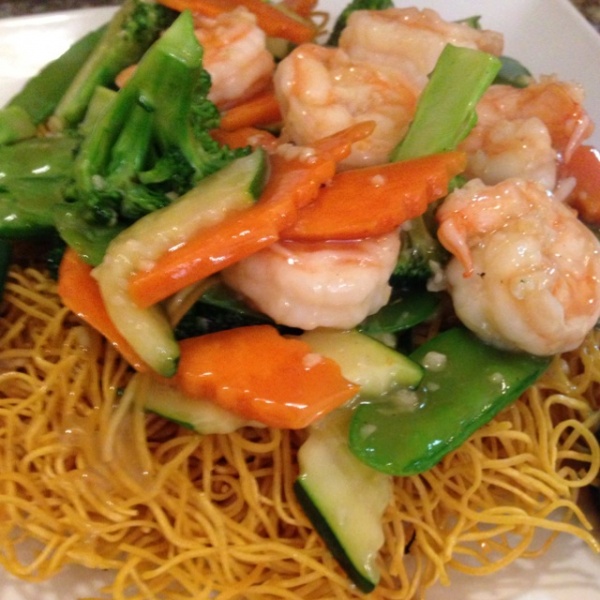Order 83. Hong Kong Style Crispy Noodle food online from Yum yum hunan store, San Francisco on bringmethat.com
