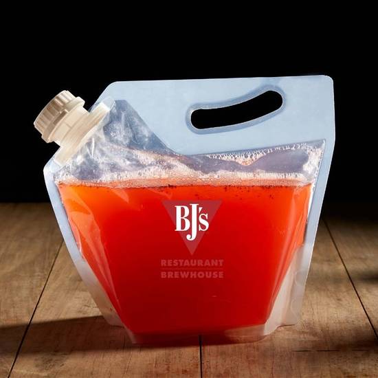 Order Strawberry Lemonade 64 Oz food online from BJ's Restaurant & Brewhouse store, Hagerstown on bringmethat.com