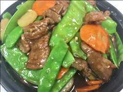 Order Beef with Snow Peas food online from Wok One store, Meadows Place on bringmethat.com