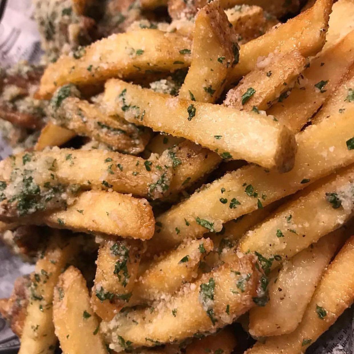 Order Garlic Fries w/ a Side of Ranch food online from Scalpers Bar & Grille store, Lyndhurst on bringmethat.com