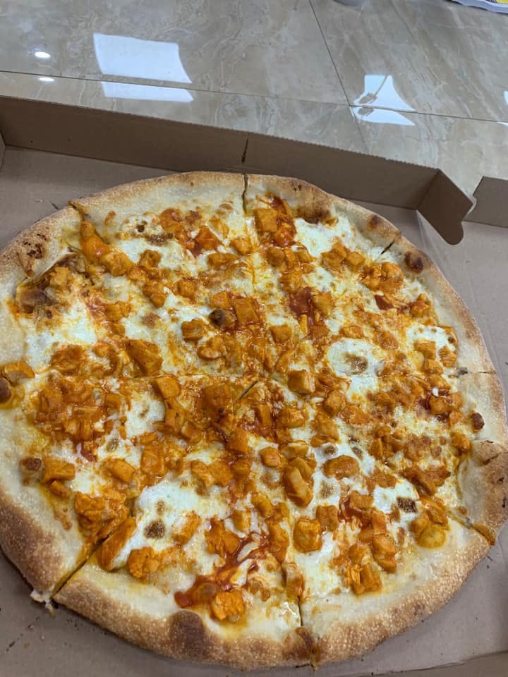 Order Buffalo Chicken Pizza - Pizza food online from Lorenzo's Pizza store, Staten Island on bringmethat.com