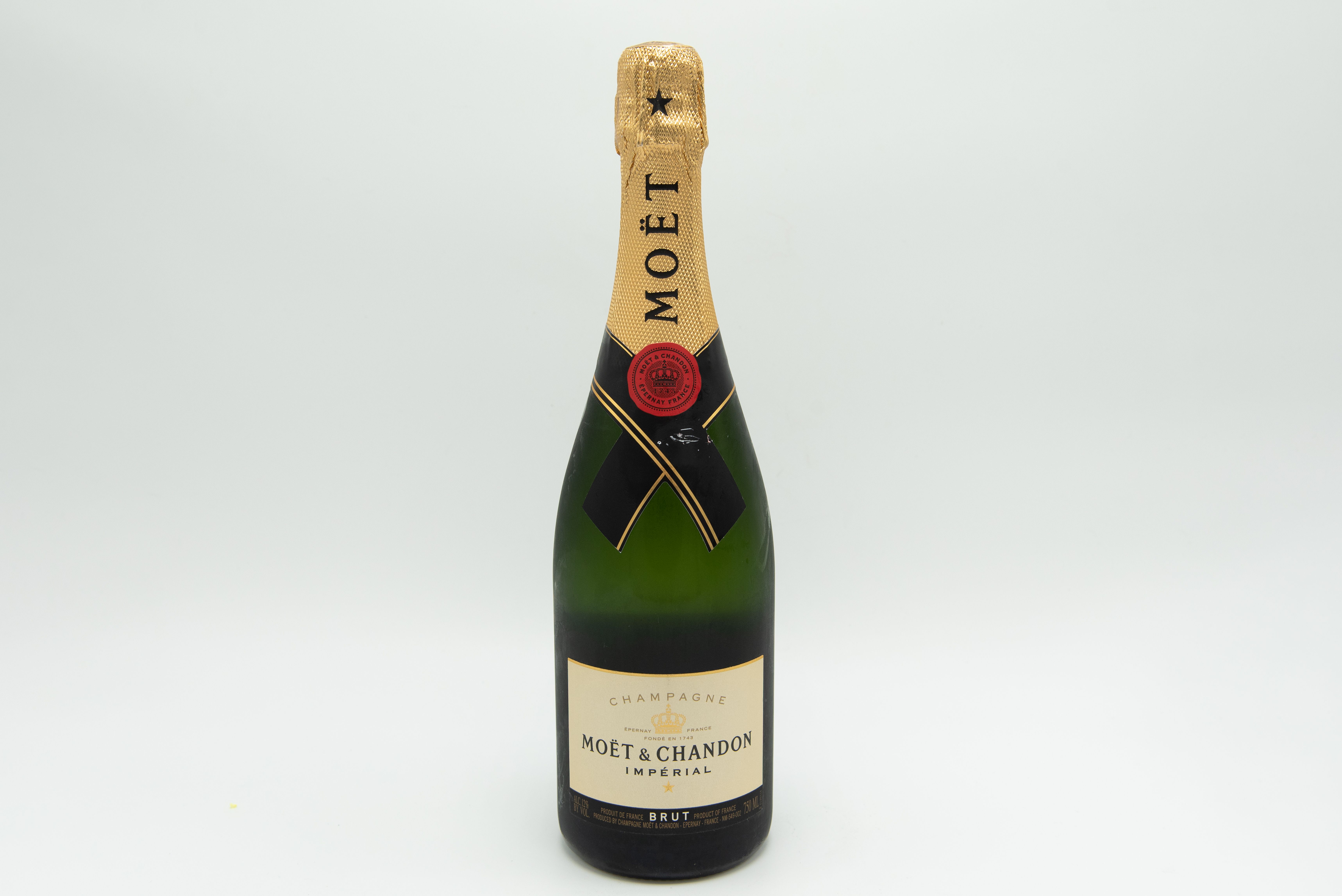 Order Moet and Chandon Imperial , Brut food online from Sandpiper Liquors store, Summerland on bringmethat.com