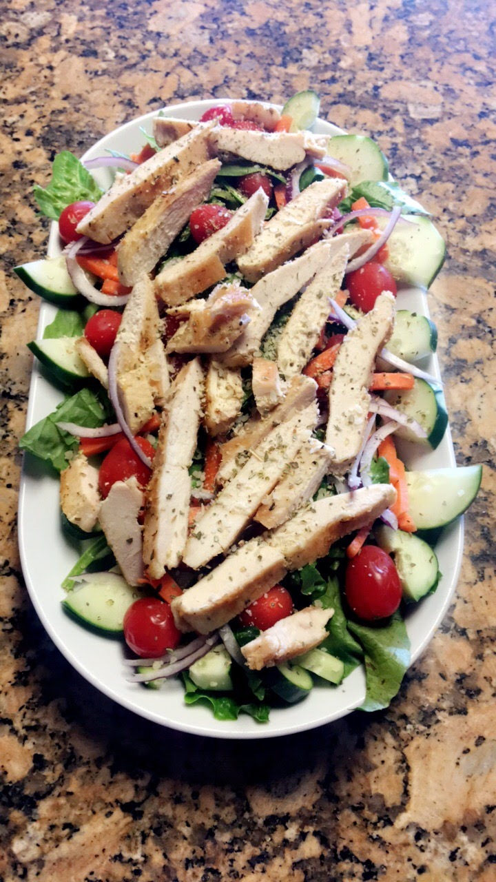 Order Grilled Chicken Salad food online from Angelo's Stuffed Pizza store, Chicago on bringmethat.com