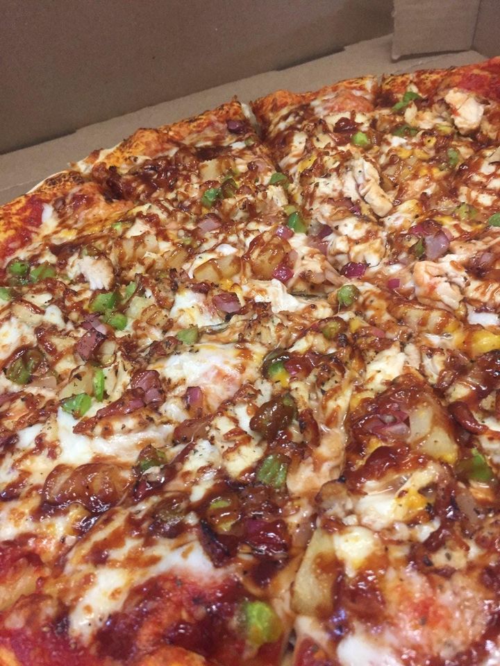 Order BBQ Chicken Pizza food online from Pipeline Pizza store, Pasadena on bringmethat.com