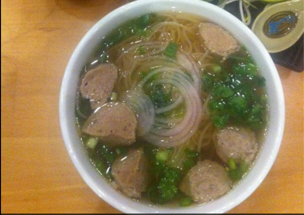 Order P16. Meatballs Noodle Soup food online from Que Huong store, Plano on bringmethat.com