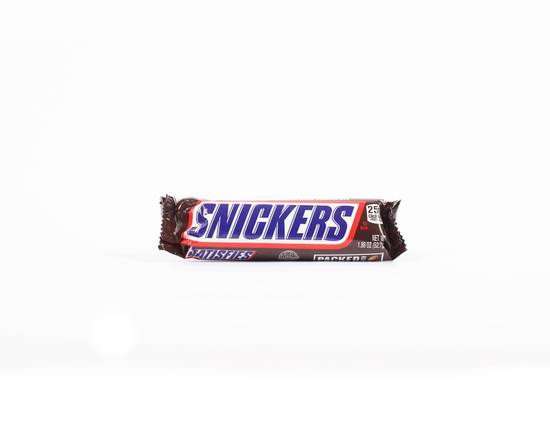 Order Snickers Bar food online from Mac 'n Cue By International Smoke store, San Francisco on bringmethat.com