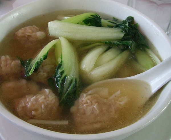 Order 124. Won Ton Soup 雲呑湯 food online from Hang Ah Tea Room Llc store, San Francisco on bringmethat.com