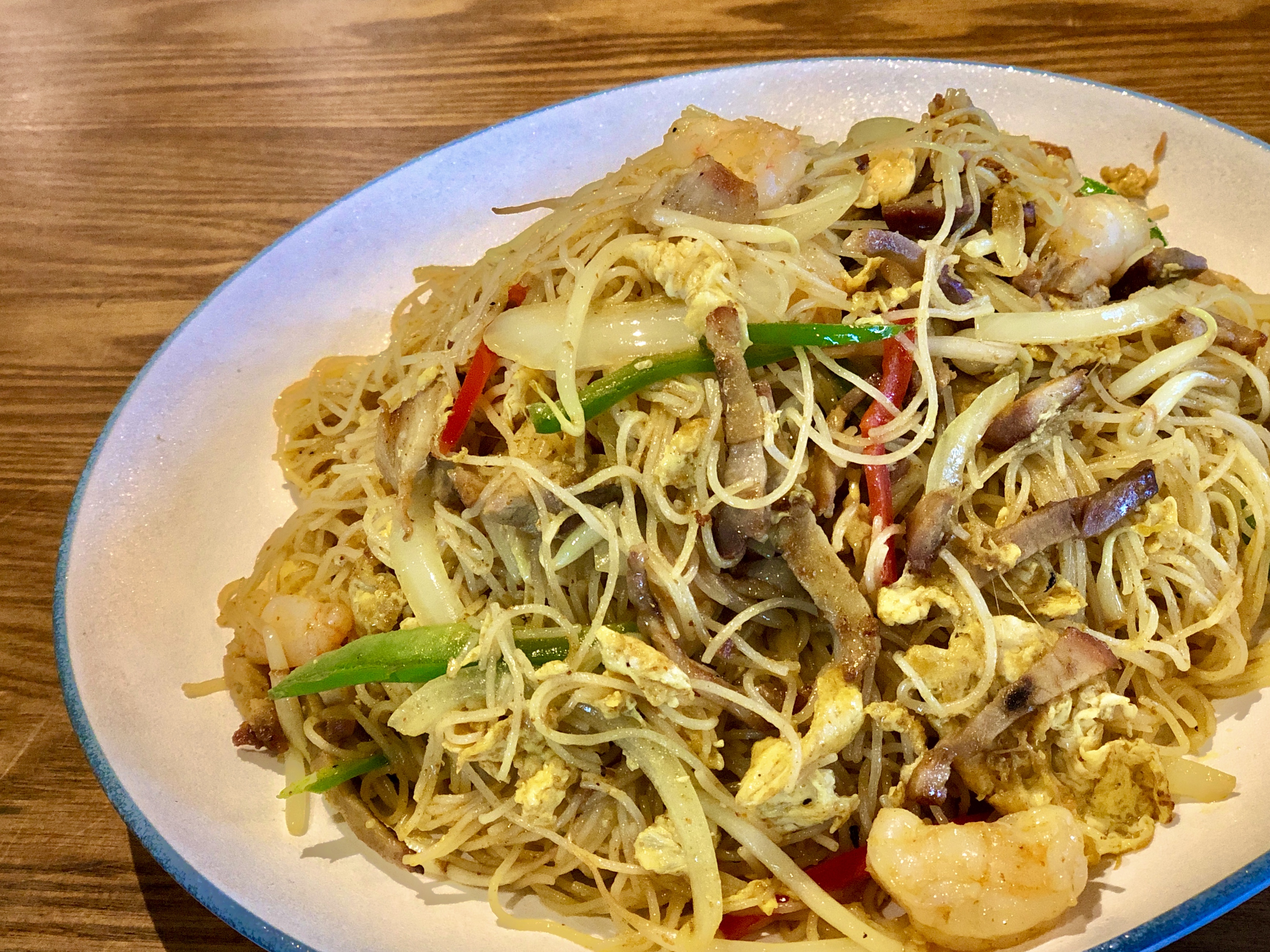 Order 906. Singapore Style Stir-Fried Rice Noodle food online from Years Asian Bistro & BBQ store, Tucson on bringmethat.com