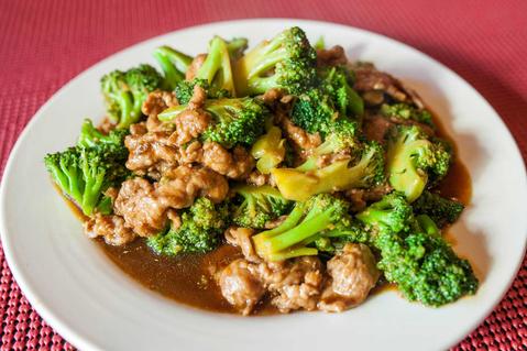 Order 西兰牛 Beef w/Broccoli food online from Spices 3 store, Oakland on bringmethat.com