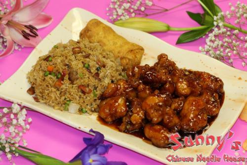 Order C14. General's Tso's Chicken Combination food online from Sunny's Chinese Noodle House store, Green Bay on bringmethat.com