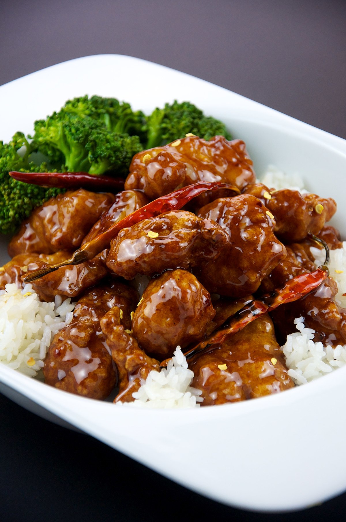 Order General Tao Chicken  food online from Sun Sun Chinese Restaurant store, Cleveland on bringmethat.com