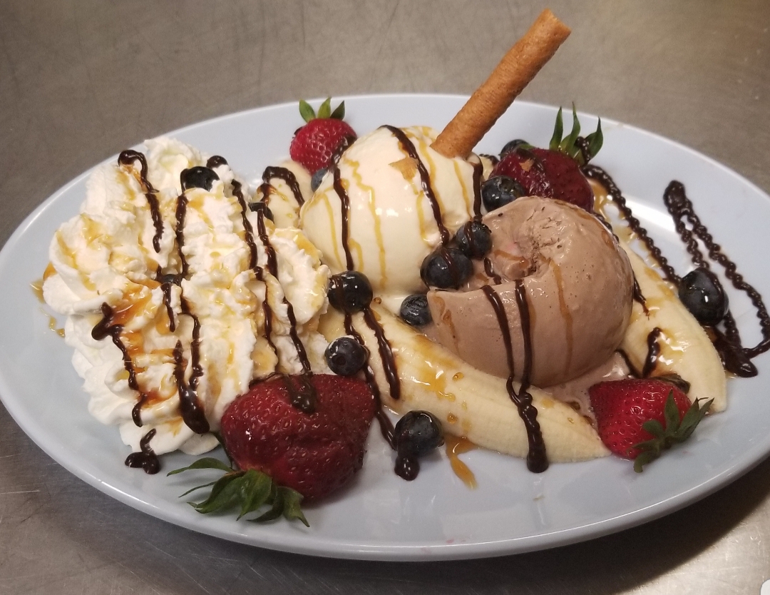 Order Ice Cream Plate food online from Highlander's Grill store, Hickory Hills on bringmethat.com