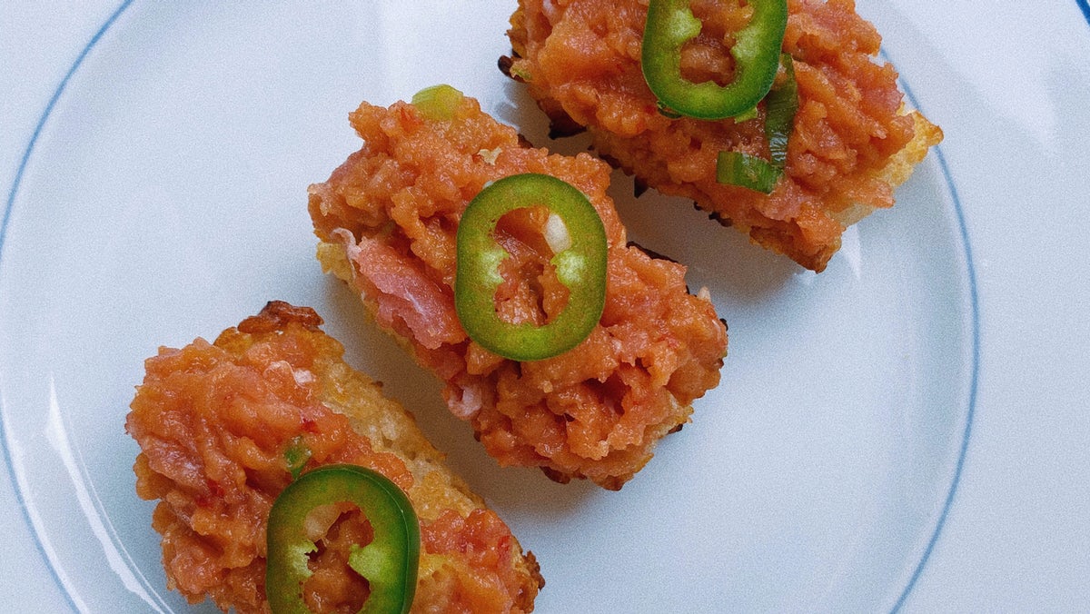 Order CRISPY SPICY RICE food online from Ra Sushi store, Chicago on bringmethat.com