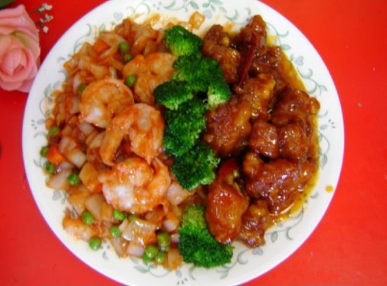 Order S4. Dragon Phoenix food online from China Garden store, Waukegan on bringmethat.com
