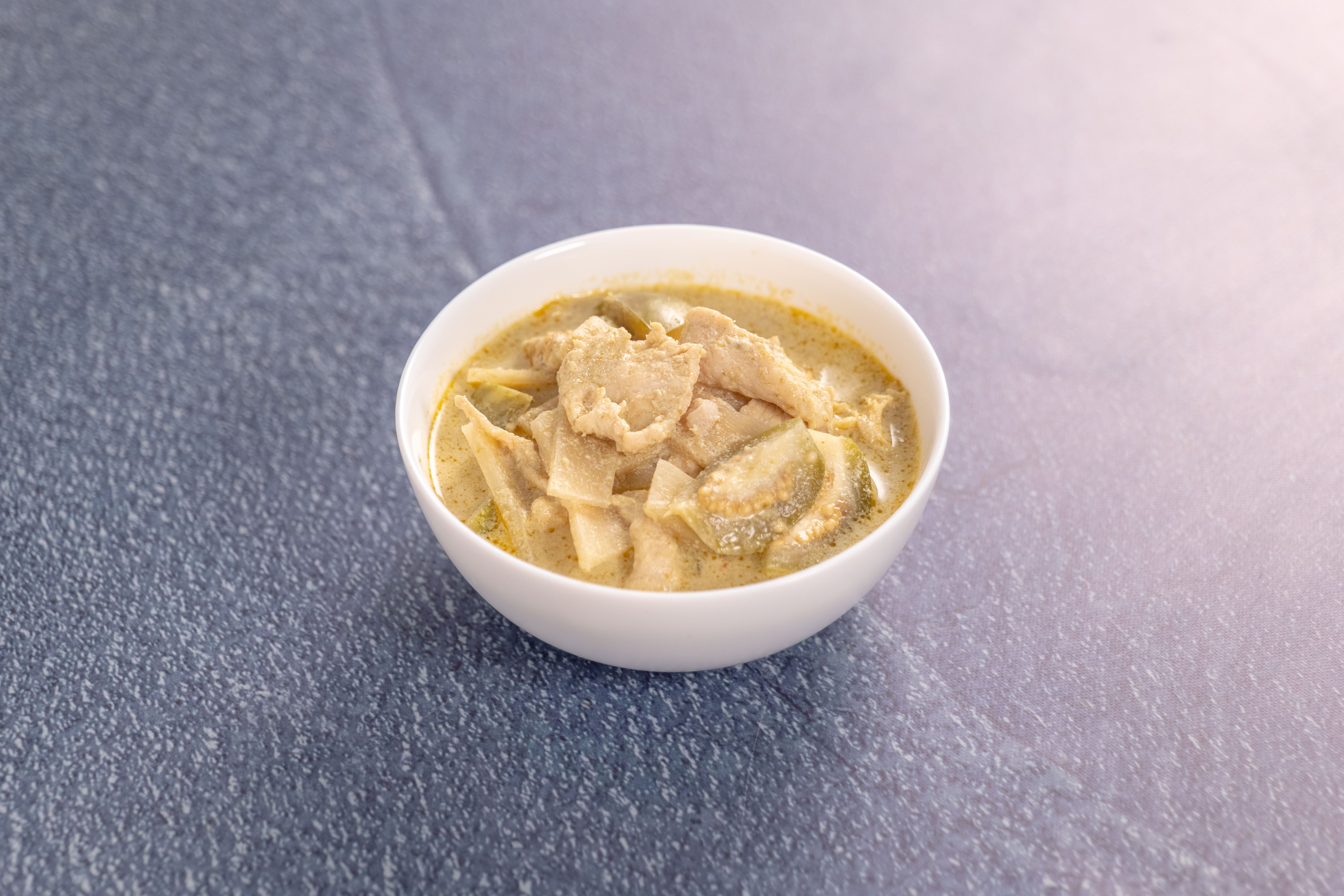 Order Green Curry food online from Cancoon Thai Restaurant store, Bellflower on bringmethat.com