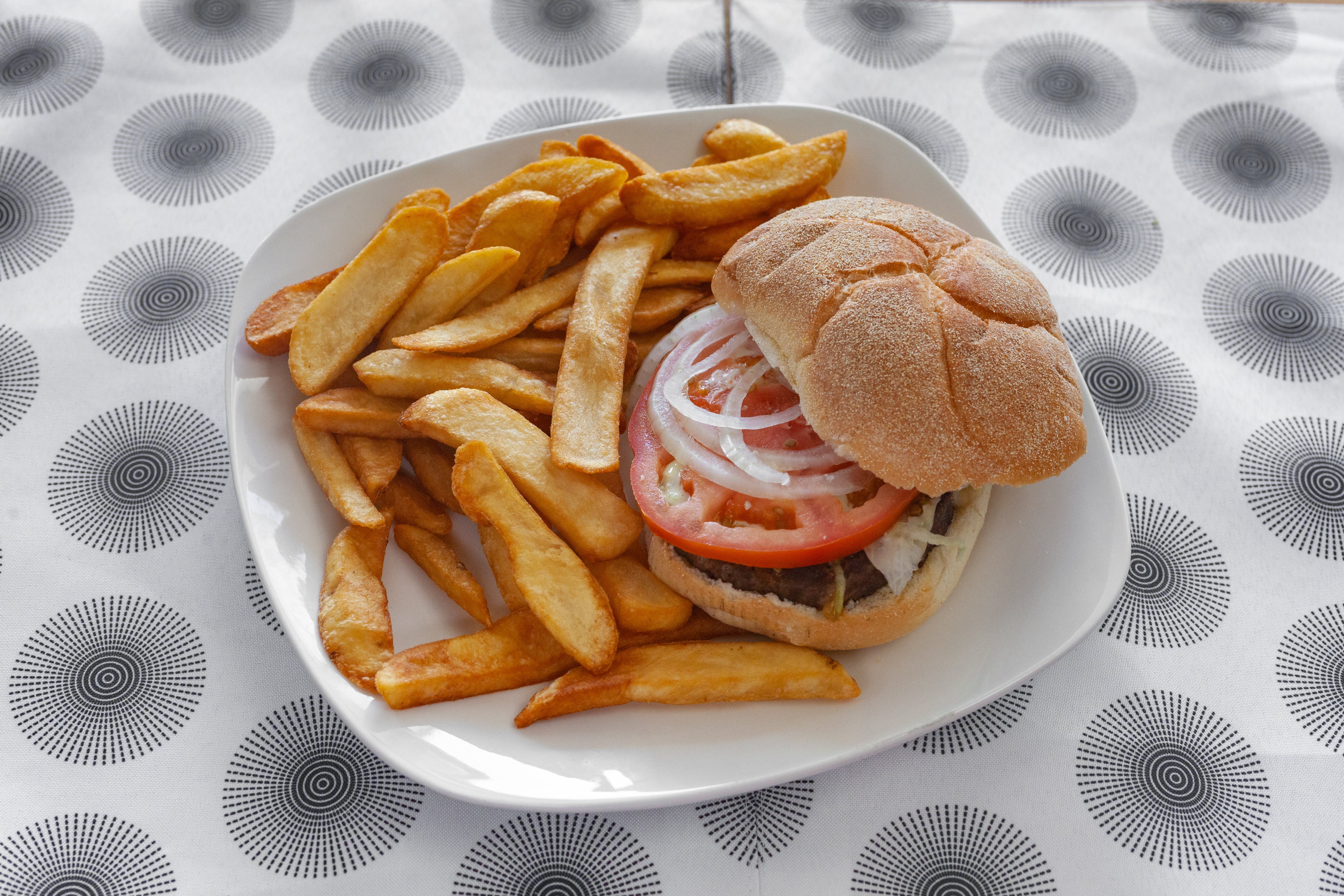 Order Cheeseburger Deluxe Platter - Burger food online from Mr D Pizzeria Steaks & Subs store, Wildwood on bringmethat.com