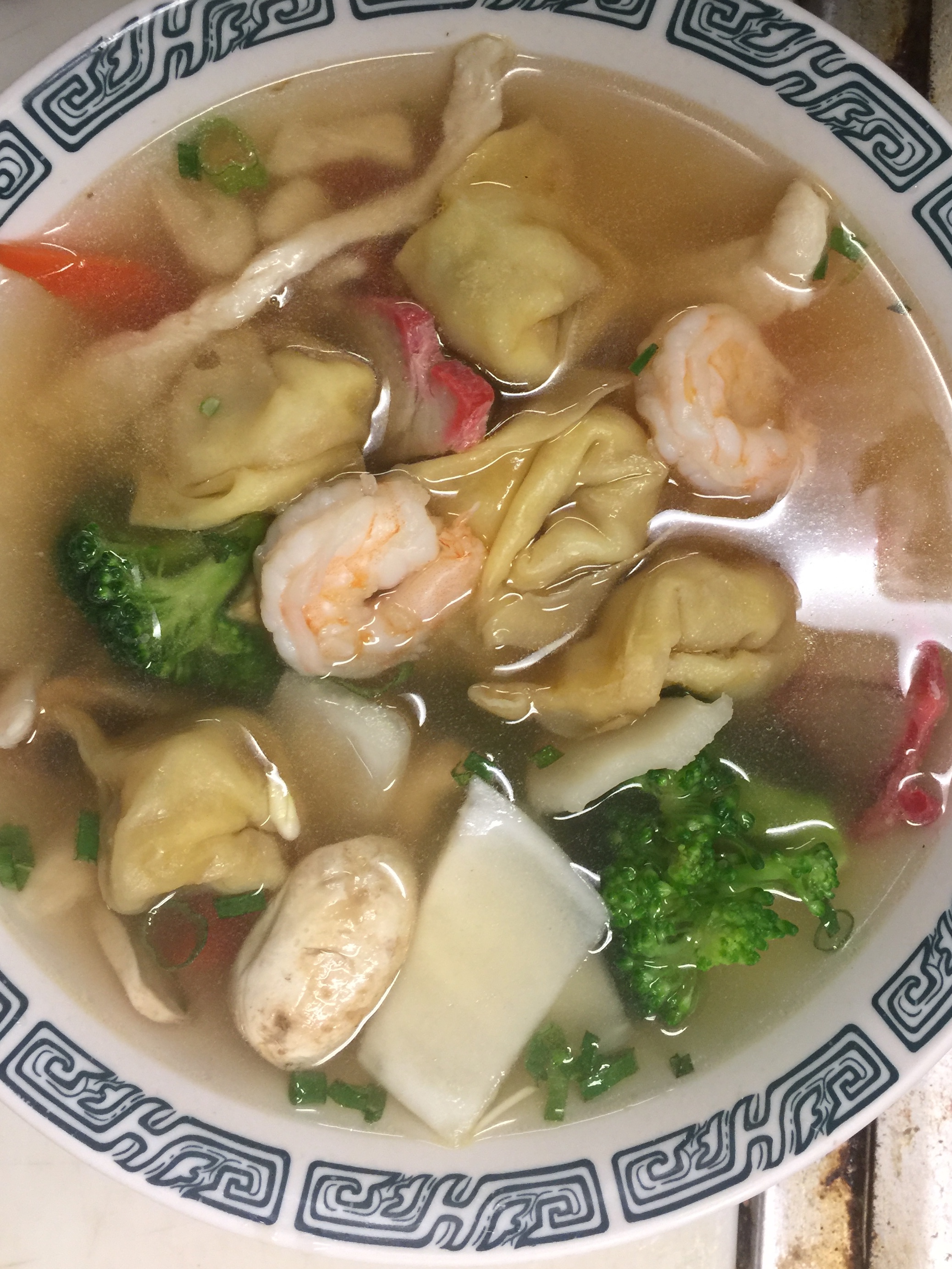 Order Wor Wonton Soup food online from Wang Chinese Cuisine store, Cathedral City on bringmethat.com