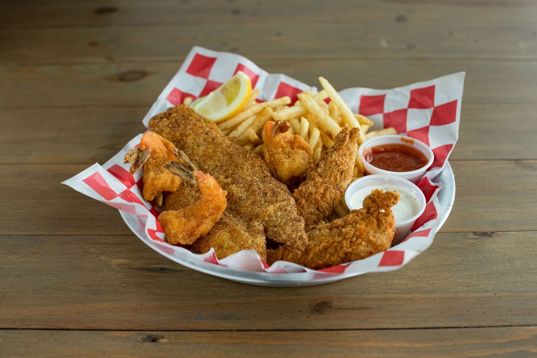 Order Big Easy Combo food online from 7 Spice Cajun Seafood store, Houston on bringmethat.com