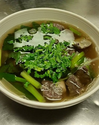 Order SE1. Tom Kuang Nai Soup food online from Pho Vieng store, Fort Worth on bringmethat.com