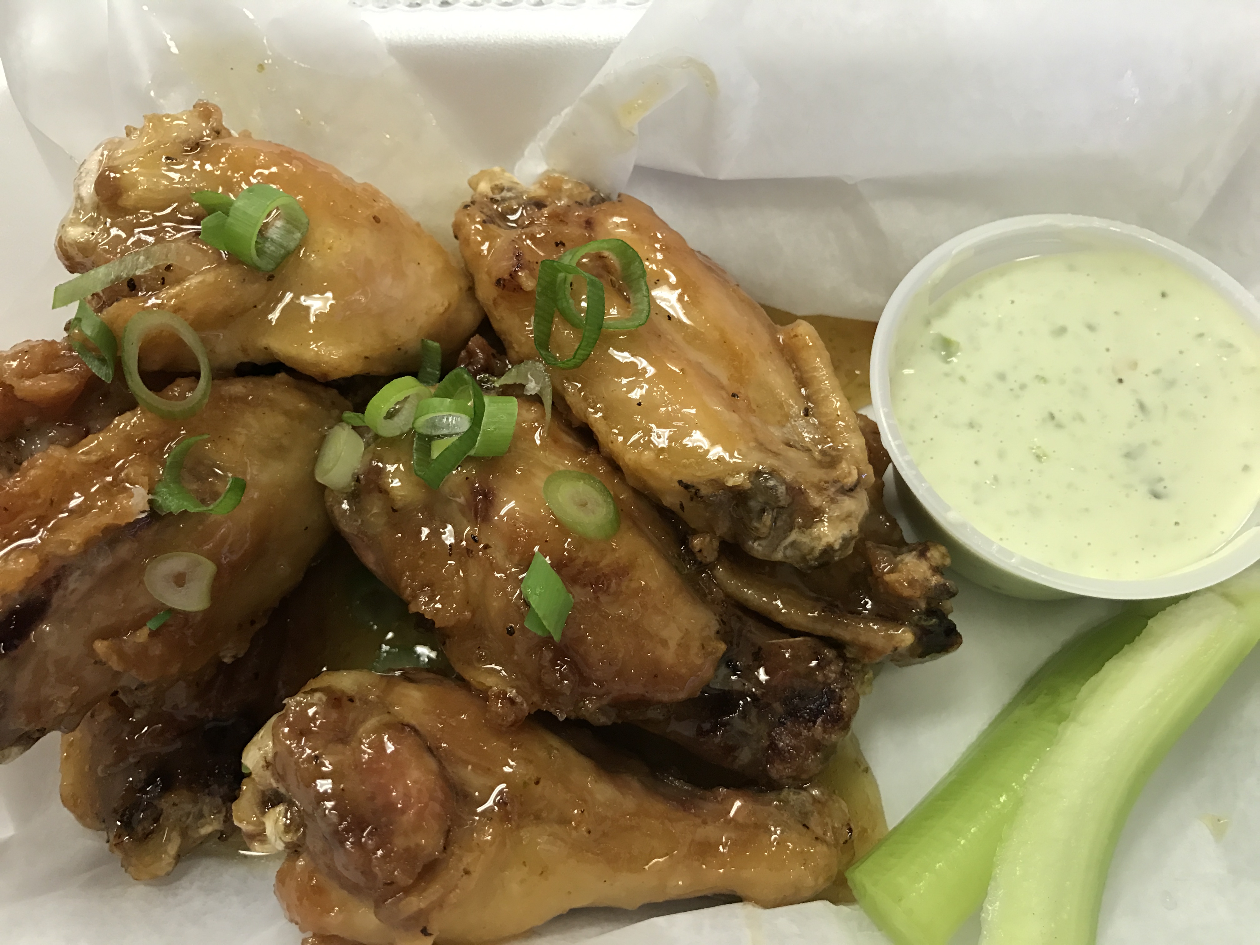 Order 1 lb. Wings food online from Napolitano Brooklyn Pizza store, Providence on bringmethat.com
