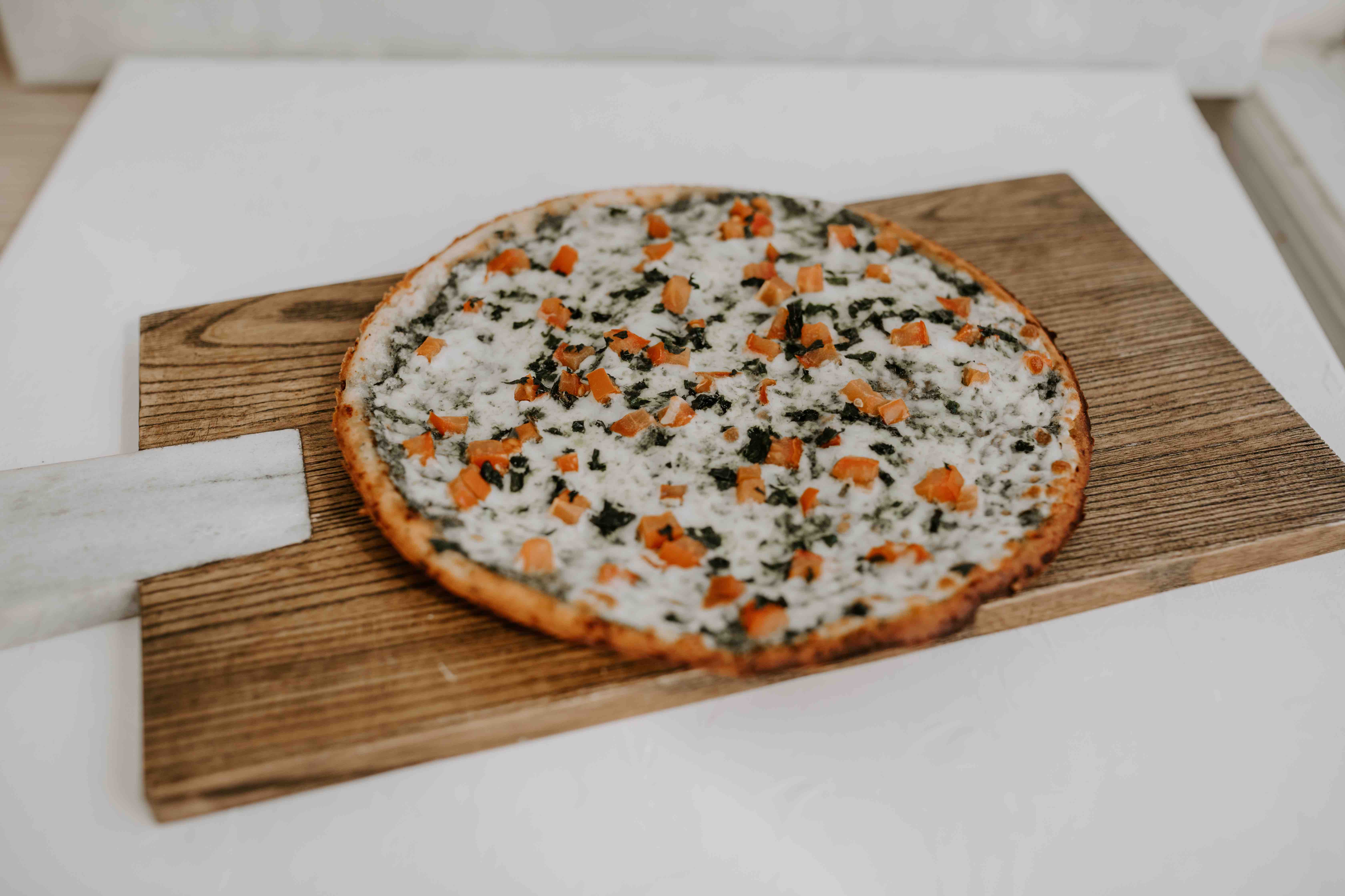 Order Margherita Pizza food online from Blume Organics Cafe store, Peachtree City on bringmethat.com