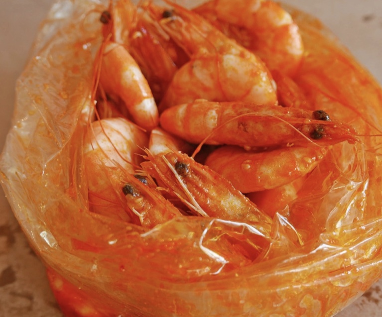 Order Shrimp (head on) one pound  food online from Rong Hua Chinese Restaurant store, Richmond Hill on bringmethat.com