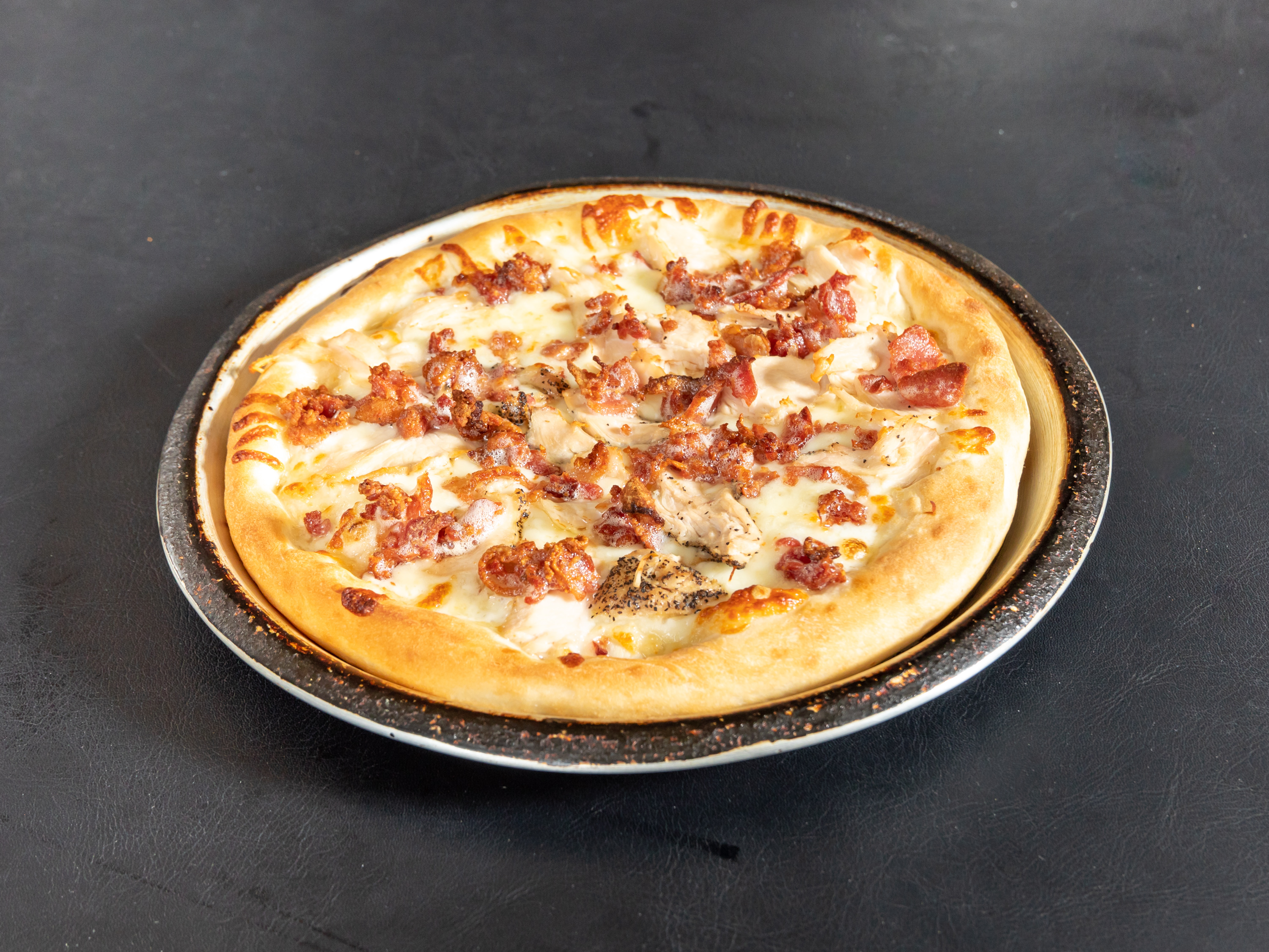 Order Chicken Bacon Ranch Italian Pizza food online from Fabios Pizza store, Cleveland on bringmethat.com