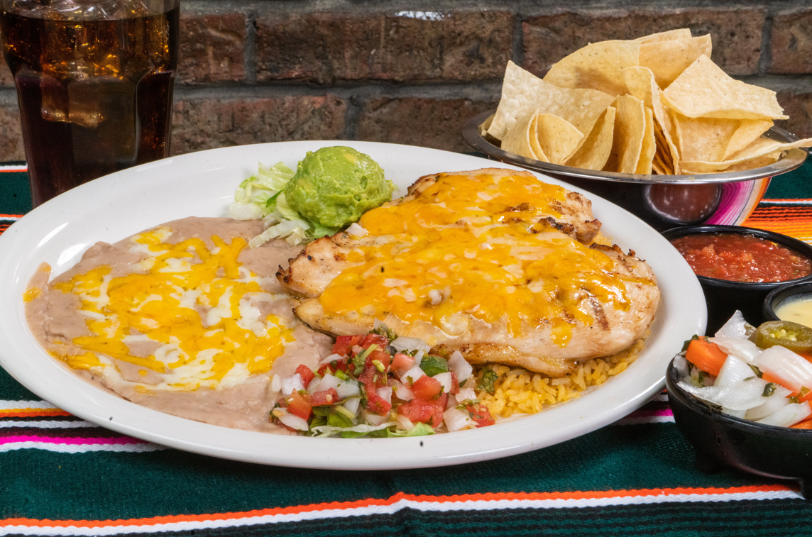 Order Chicken and Rice Platter food online from Chelinos Mexican Restaurant store, Oklahoma City on bringmethat.com