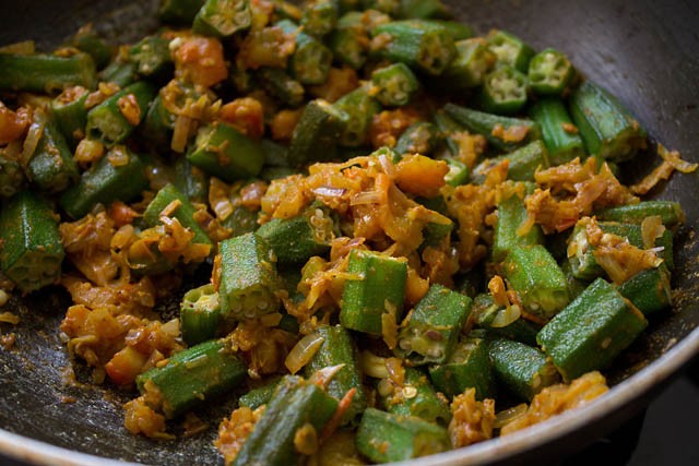 Order Bhindi Masala food online from Tandoori Restaurant store, Villa Park on bringmethat.com