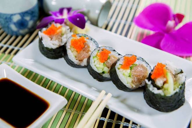 Order Spicy Albacore Roll food online from Dragon Palace store, Gresham on bringmethat.com