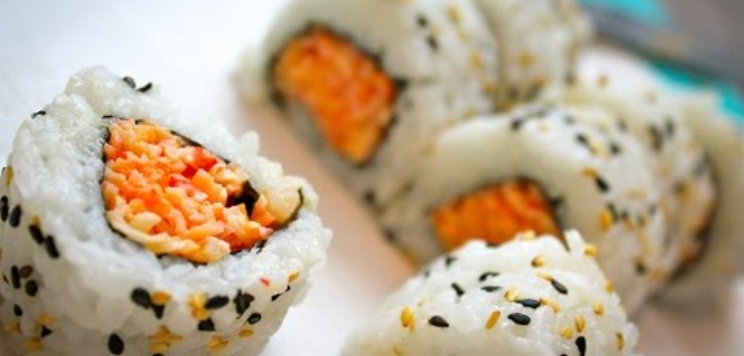 Order Spicy Crab Roll food online from Sushi Mon store, Las Vegas on bringmethat.com