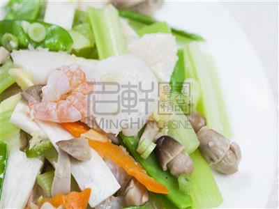 Order Stir-Fried Shrimp and Scallop with King Mushroom food online from MingHin Cuisine - Lakeshore East store, Chicago on bringmethat.com