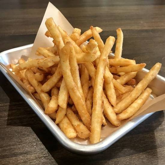 Order French Fries food online from Mama's Pizza & Pasta store, Matthews on bringmethat.com