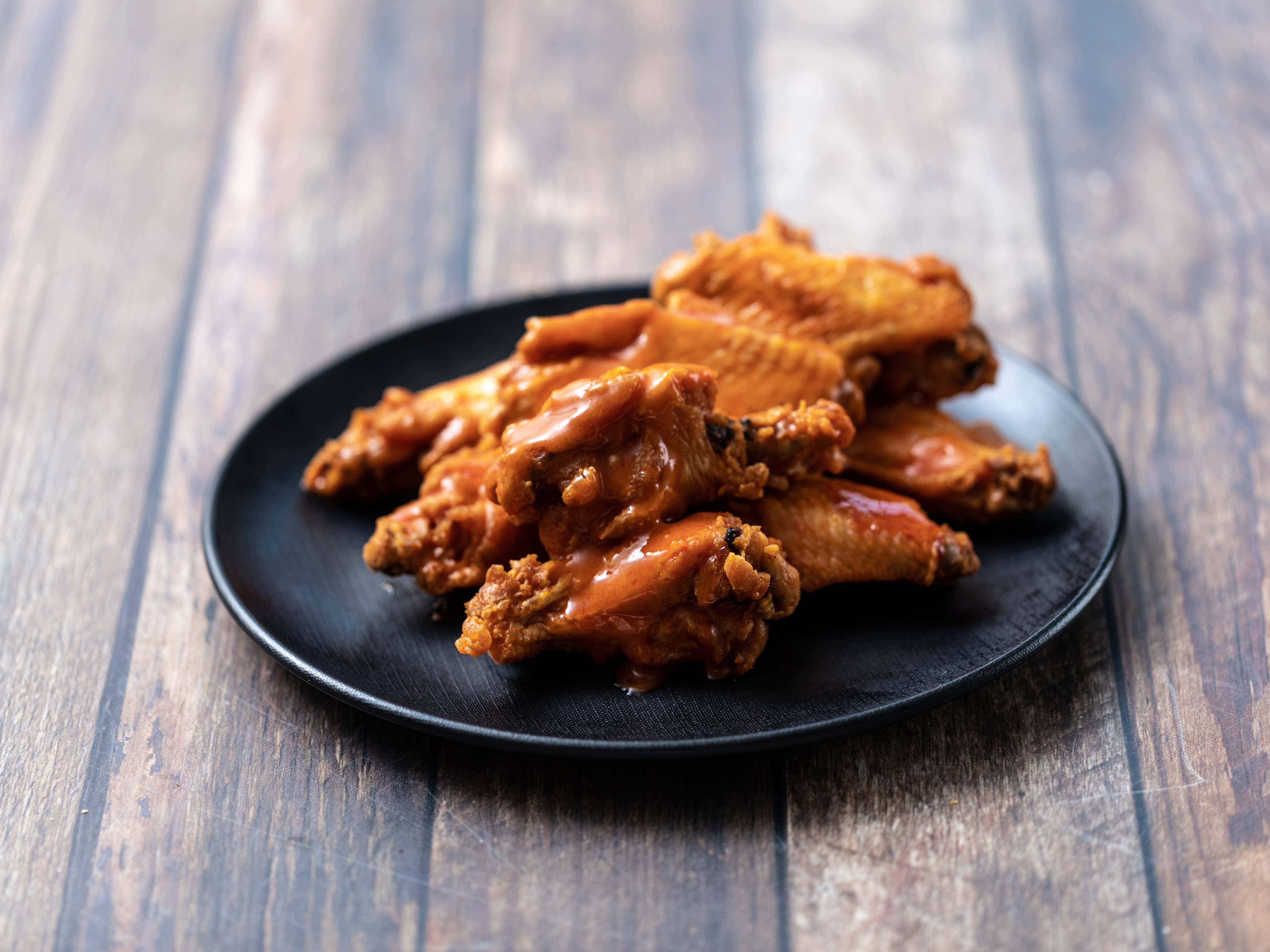 Order Buffalo Wings food online from Supreme House of Pizza store, South Boston on bringmethat.com