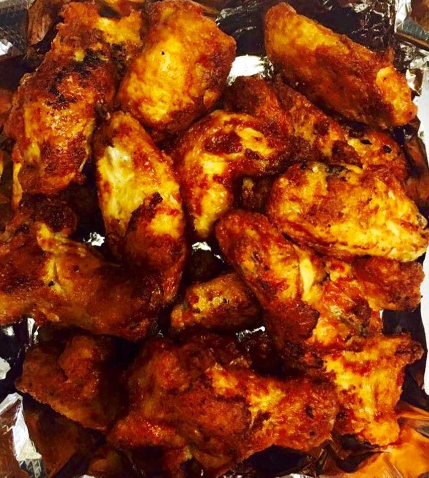 Order Hot Wings - 10 Pieces food online from Napoli's Pizza store, Anchorage on bringmethat.com