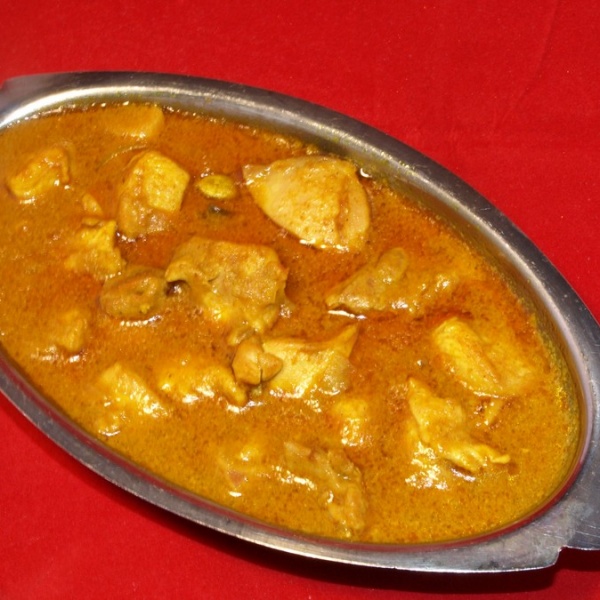 Order Chicken Curry food online from Bollywood Cafe store, Studio City on bringmethat.com