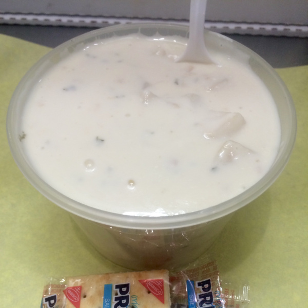 Order Clam Chowder food online from Seniores Pizza - Divisadero Rd store, San Francisco on bringmethat.com