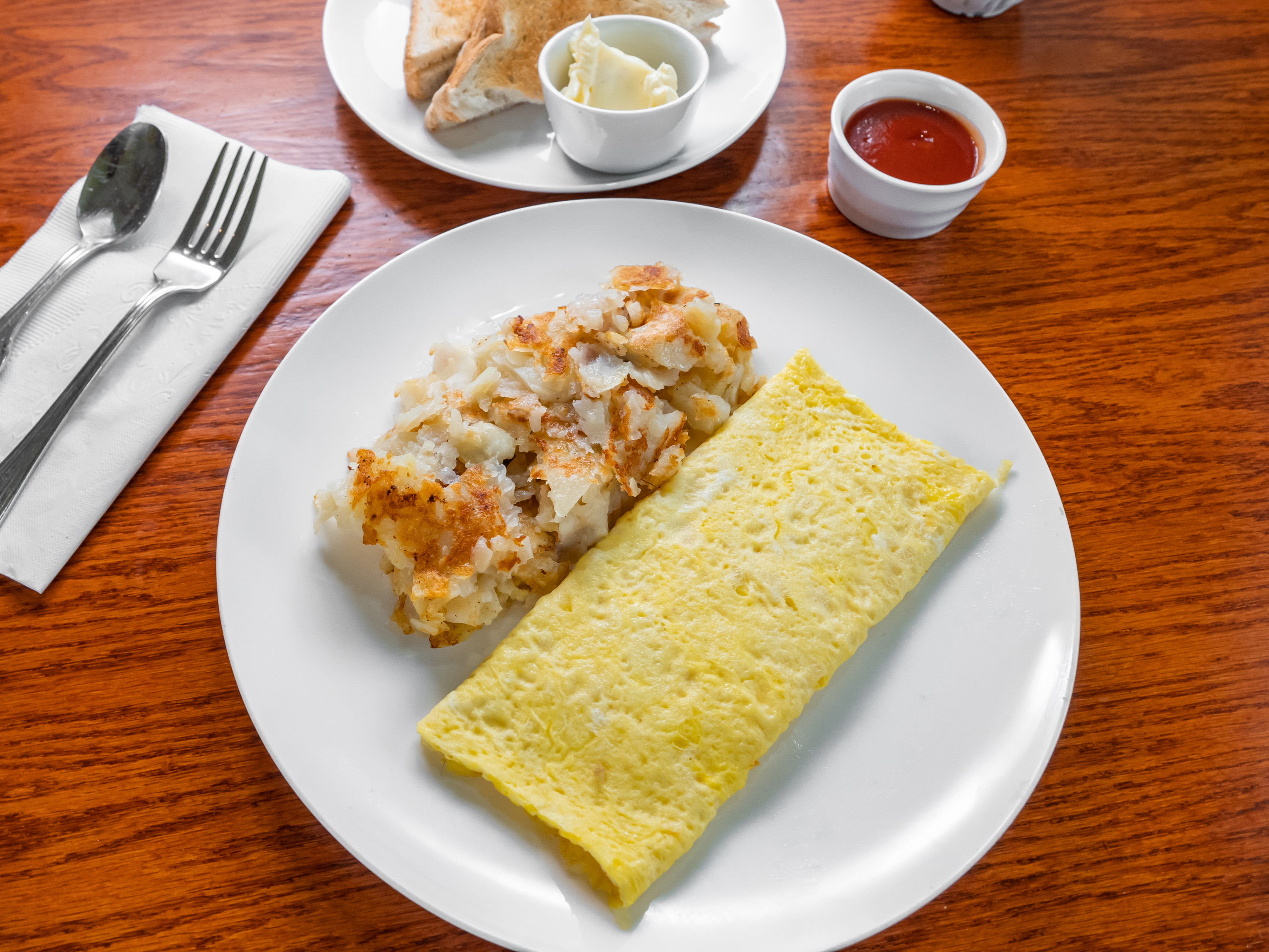 Order Cheese Omelette food online from Mt. Airy Breakfast & Lunch store, Philadelphia on bringmethat.com