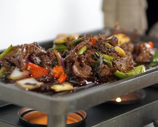 Order Black Pepper Beef food online from Inchin Bamboo Garden store, North Olmsted on bringmethat.com