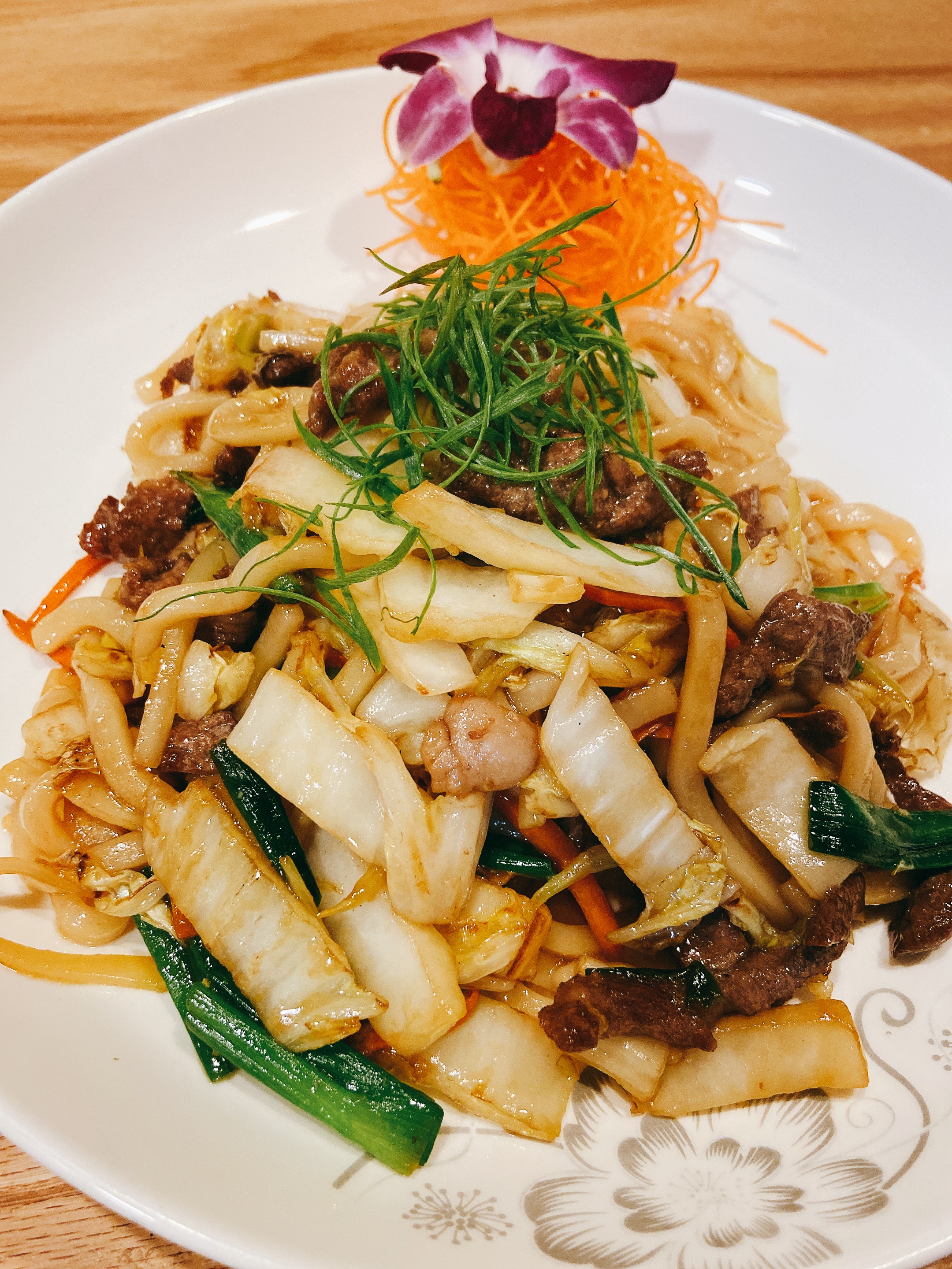 Order Beef Yaki Udon food online from Takashi Japanese Cuisine store, Morristown on bringmethat.com