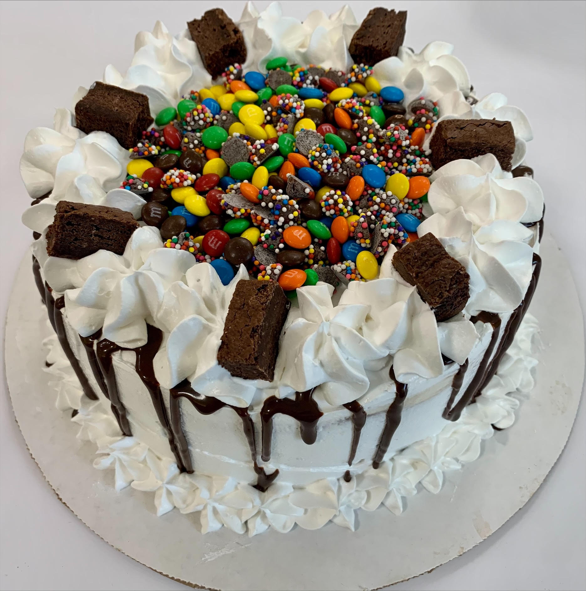 Order Menchie's Cake food online from Menchie store, Kalamazoo on bringmethat.com
