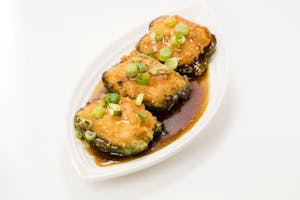 Order Q29. Stuffed Green Pepper food online from Triple Crown Restaurant store, Chicago on bringmethat.com