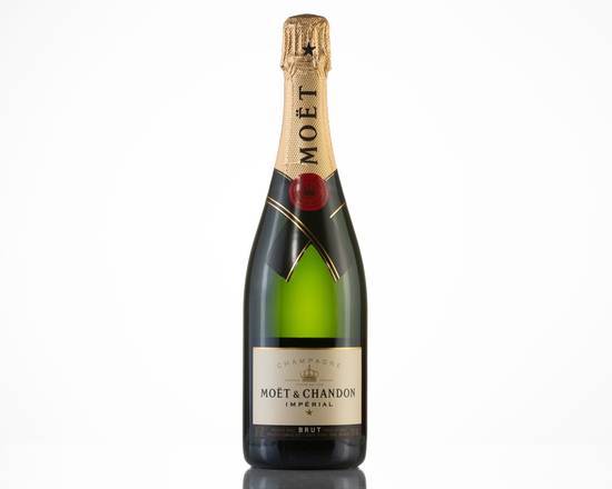 Order Moet & Chandon Imperial Brut, 750mL champagne (12.0% ABV) food online from Express Food And Liquor store, Round Lake Beach on bringmethat.com